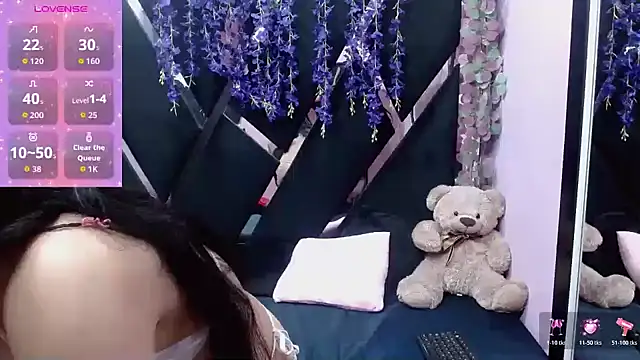 JulietaDiamond online show from 11-28-25, 07:38