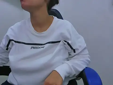 agata18  online show from 01-12-26, 01:05