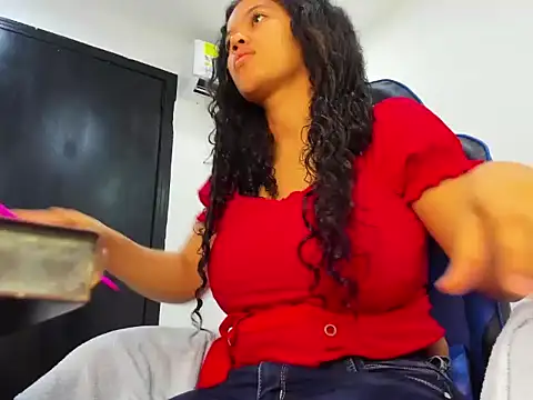 agata18  online show from 04-18-26, 12:31