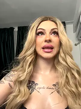 NovaPearl online show from 10-30-25, 06:52