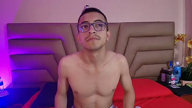 Crimsonsecretts online show from 01-10-26, 12:07