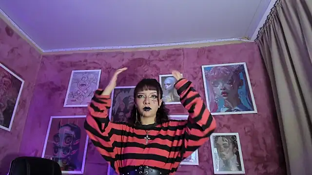 Snapshot of tokyo_nyx chatting on 11-25-25, 05:40 tokyo nyx online show from 11-25-25, 05:40