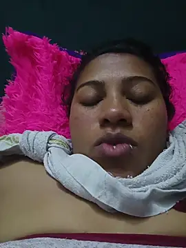 Snapshot of marimar_24 chatting on 11-12-25, 04:24 marimar 24 online show from 11-12-25, 04:24