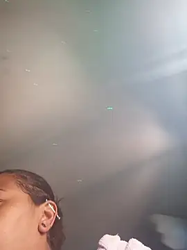 Snapshot of marimar_24 chatting on 12-15-25, 06:56 marimar 24 online show from 12-15-25, 06:56