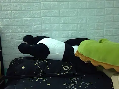 Snapshot of May2k2 chatting on 02-28-26, 04:02 May2k2 online show from 02-28-26, 04:02