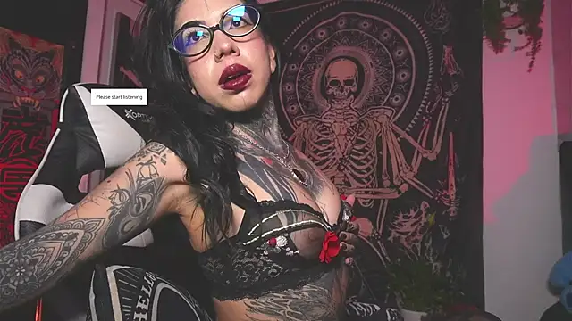 Dalia Vorhees online show from 12-16-25, 01:32