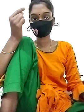 Snapshot of Tushi-10 chatting on 12-18-25, 10:16 Tushi-10 online show from 12-18-25, 10:16