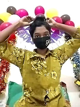 Snapshot of Tushi-10 chatting on 01-08-26, 01:19 Tushi-10 online show from 01-08-26, 01:19