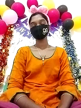 Snapshot of Tushi-10 chatting on 01-10-26, 11:42 Tushi-10 online show from 01-10-26, 11:42