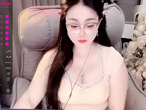 Snapshot of Monica-666888- chatting on 10-29-25, 06:20 Monica-666888- online show from 10-29-25, 06:20