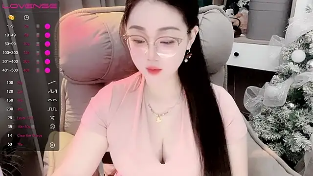 Snapshot of Monica-666888- chatting on 11-12-25, 07:24 Monica-666888- online show from 11-12-25, 07:24