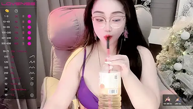 Snapshot of Monica-666888- chatting on 12-03-25, 06:50 Monica-666888- online show from 12-03-25, 06:50