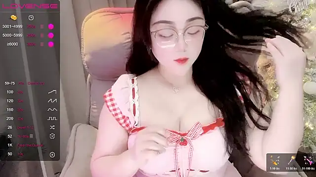 Snapshot of Monica-666888- chatting on 05-13-26, 10:17 Monica-666888- online show from 05-13-26, 10:17