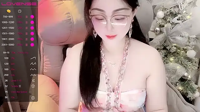 Snapshot of Monica-666888- chatting on 05-26-26, 04:03 Monica-666888- online show from 05-26-26, 04:03