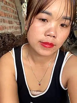 nachi-baby online show from 10-30-25, 06:04