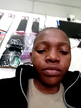 Snapshot of 09slambitch chatting on 11-25-25, 11:10 09slambitch online show from 11-25-25, 11:10