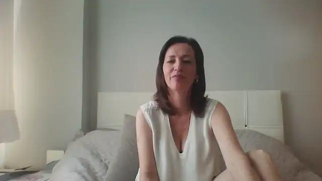 Snapshot of ArianaStarr chatting on 05-12-26, 06:54 ArianaStarr online show from 05-12-26, 06:54