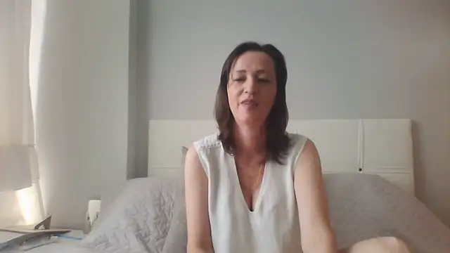 Snapshot of ArianaStarr chatting on 06-01-26, 07:10 ArianaStarr online show from 06-01-26, 07:10