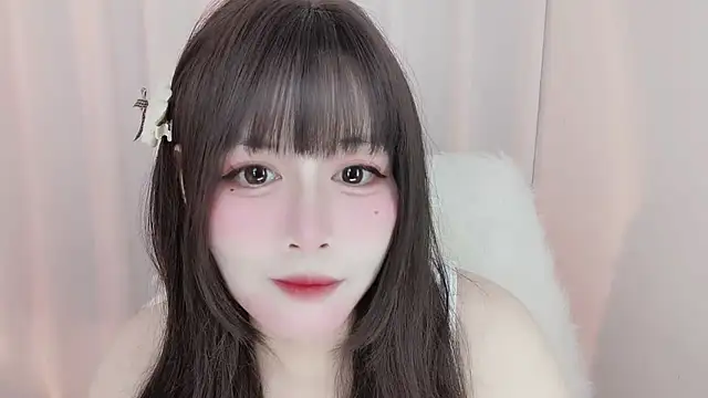 Snapshot of -zhuzhu-999- chatting on 06-12-26, 10:19 -zhuzhu-999- online show from 06-12-26, 10:19