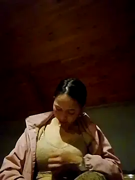 Snapshot of TRIEUTRIEU20 chatting on 10-31-25, 12:50 TRIEUTRIEU20 online show from 10-31-25, 12:50