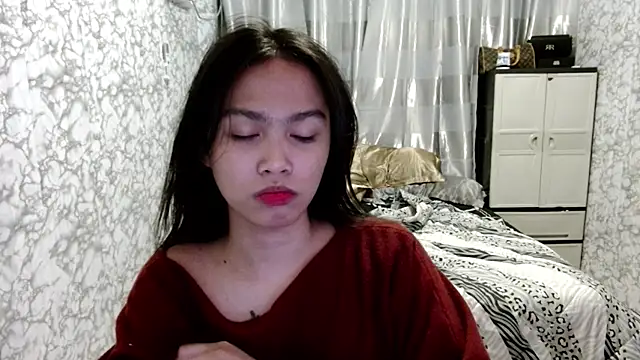 Snapshot of _Lachica_ chatting on 12-16-25, 01:32 Lachica online show from 12-16-25, 01:32