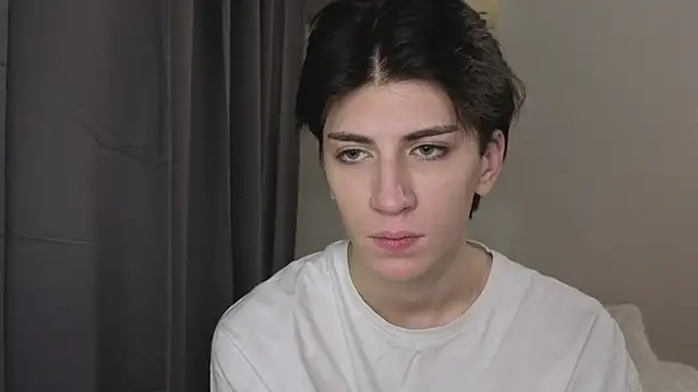 Oliver star boy  online show from 11-01-25, 06:54