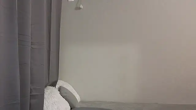 Oliver star boy  online show from 11-03-25, 04:41