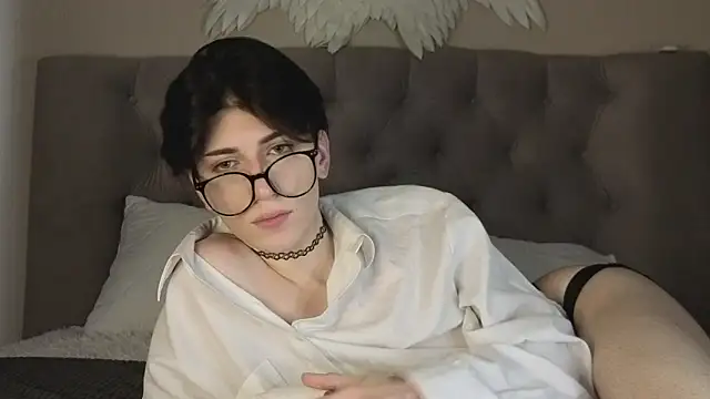 Oliver star boy  online show from 01-08-26, 08:27