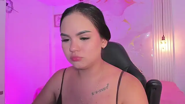 amber white15 online show from 04-11-26, 08:18