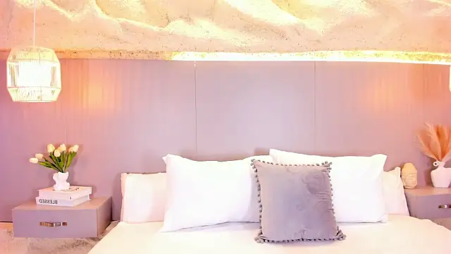 AmyColman  online show from 04-22-26, 12:07