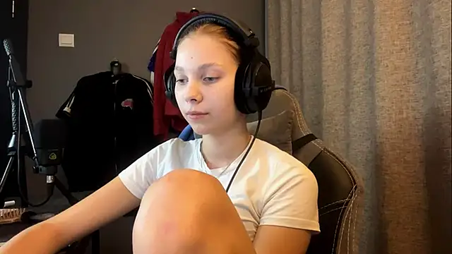 Softixq online show from 11-05-25, 04:40