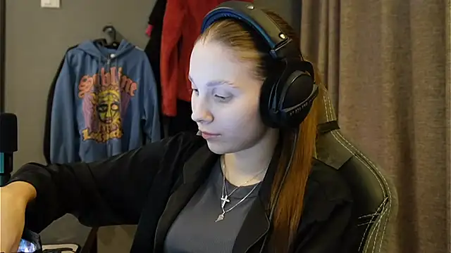 Softixq online show from 11-17-25, 03:18