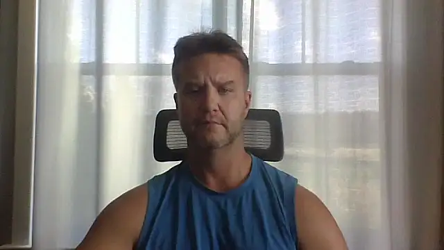 Snapshot of 45andfit1 chatting on 10-24-25, 04:03 45andfit1 online show from 10-24-25, 04:03