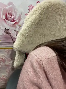 Snapshot of Star_fruit chatting on 02-27-26, 03:45 Star fruit online show from 02-27-26, 03:45