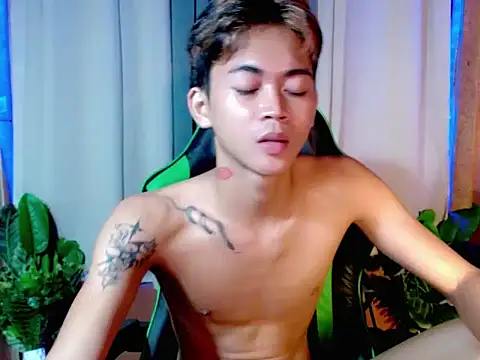 AsianCuteGuy21 online show from 11-13-25, 08:30