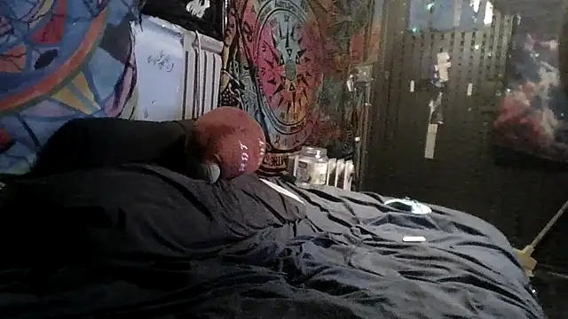 Snapshot of YourAddicted2 chatting on 02-13-26, 11:39 YourAddicted2 online show from 02-13-26, 11:39