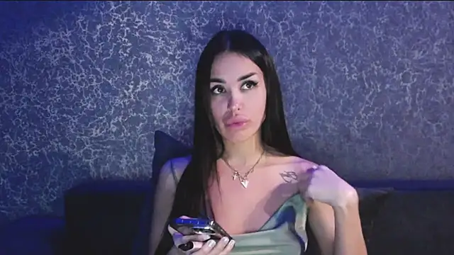 velvetveyraX online show from 01-08-26, 03:25