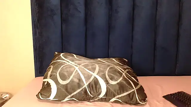 Snapshot of FUNBOOTYXX chatting on 12-05-25, 08:05 FUNBOOTYXX online show from 12-05-25, 08:05