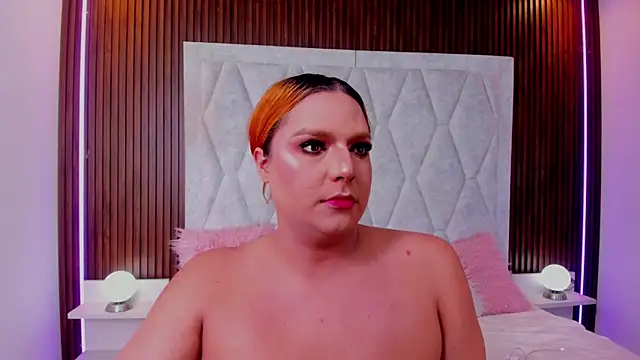 Snapshot of IrinaaVega chatting on 12-04-25, 01:20 IrinaaVega online show from 12-04-25, 01:20