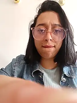 Caroline-17 online show from 11-21-25, 06:17