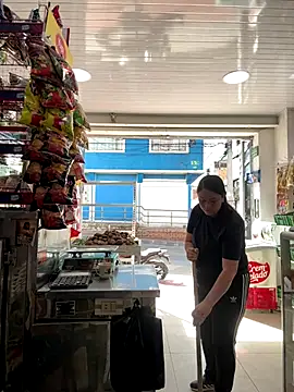 Snapshot of chanelketty chatting on 11-23-25, 02:17 chanelketty online show from 11-23-25, 02:17