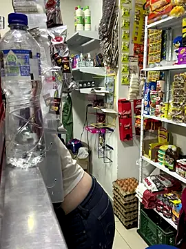 Snapshot of chanelketty chatting on 12-13-25, 11:43 chanelketty online show from 12-13-25, 11:43