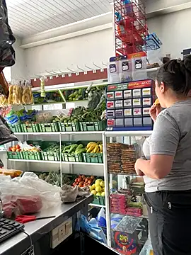 Snapshot of chanelketty chatting on 12-15-25, 03:38 chanelketty online show from 12-15-25, 03:38