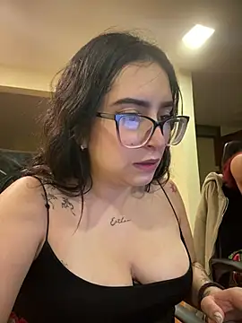 Kloe Novoa online show from 03-30-26, 12:06