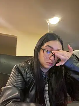 Kloe Novoa online show from 04-13-26, 12:21