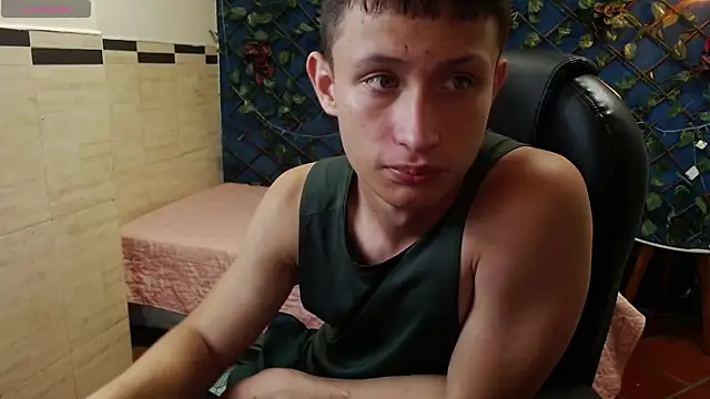 Snapshot of Garuo_18 chatting on 11-06-25, 03:07 Garuo 18 online show from 11-06-25, 03:07