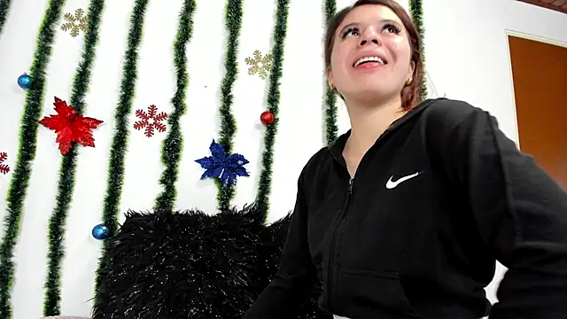 Vanessa Martinz online show from 11-20-25, 12:16