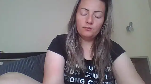 Snapshot of Gabrielaalialiali chatting on 04-27-26, 10:02 Gabrielaalialiali online show from 04-27-26, 10:02