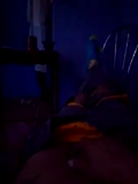 Snapshot of Ojitosbrrr chatting on 11-13-25, 08:24 Ojitosbrrr online show from 11-13-25, 08:24