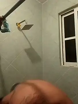 Snapshot of Ojitosbrrr chatting on 11-30-25, 07:56 Ojitosbrrr online show from 11-30-25, 07:56